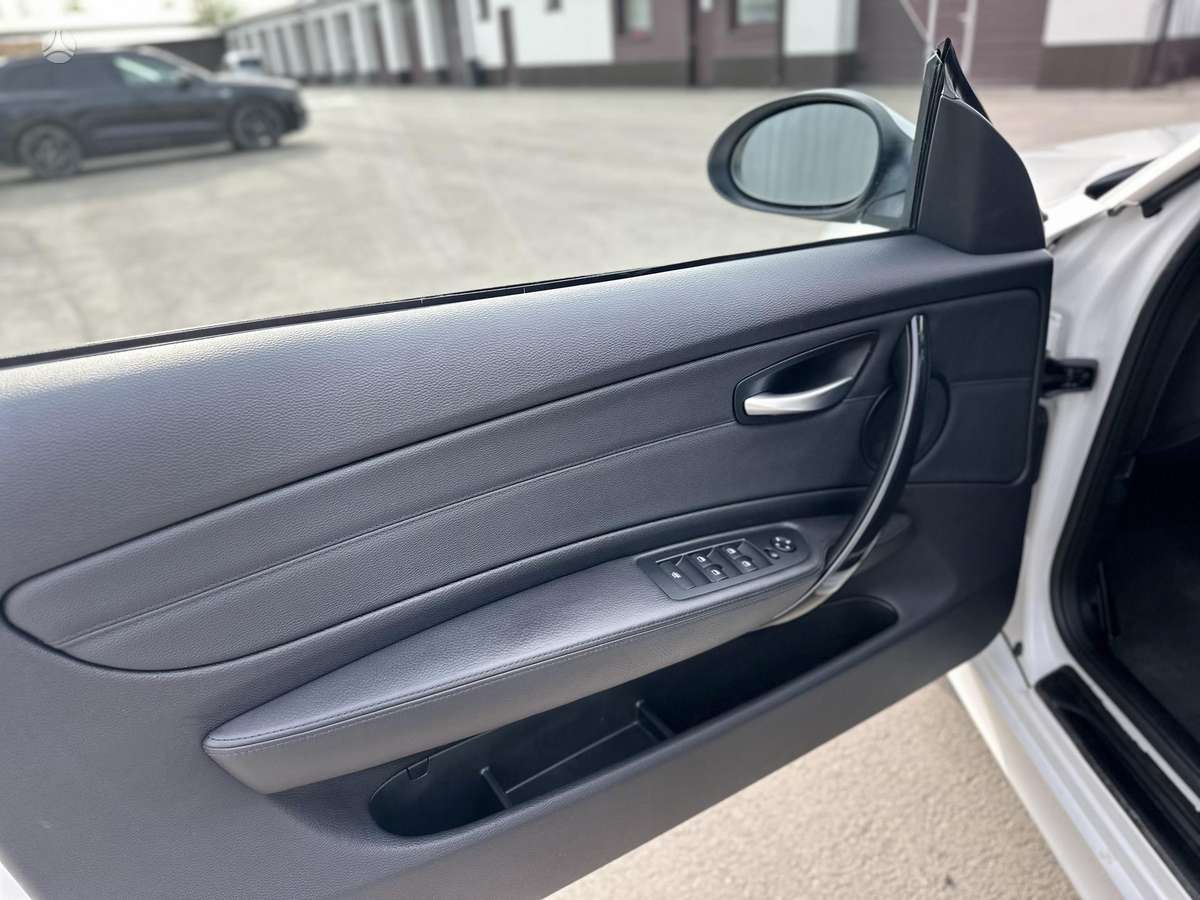 BMW 120, 2.0 l., Кабриолет