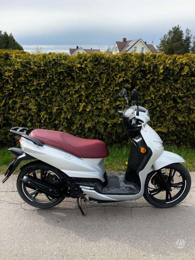 Peugeot Tweet 50cc, scooters / mopeds
