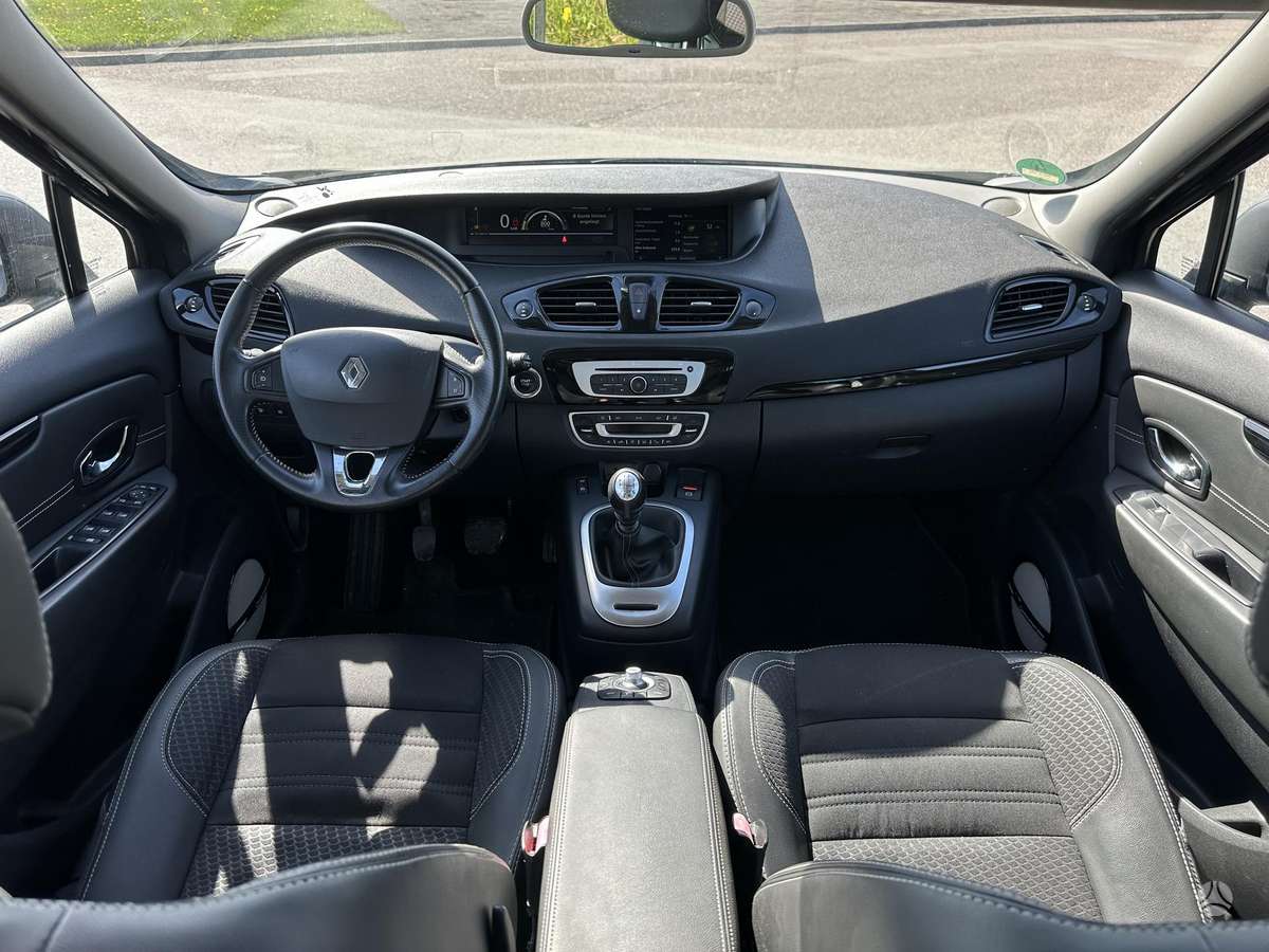 Renault Grand Scenic - 9