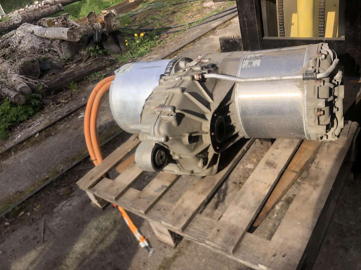 Tesla Model S, 102527600Q, engine
