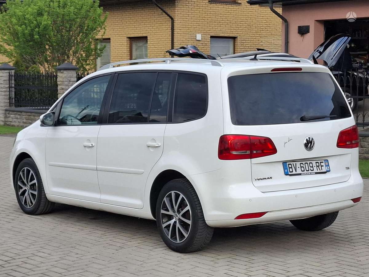 Volkswagen Touran - 3