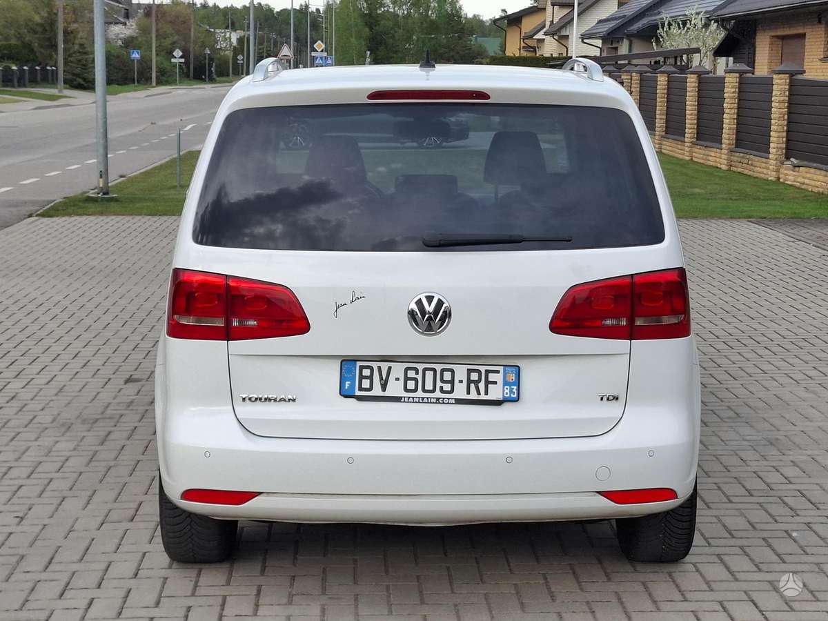 Volkswagen Touran - 4