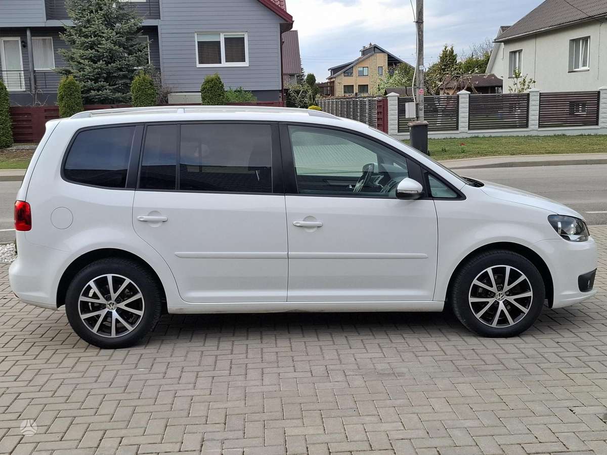 Volkswagen Touran - 6