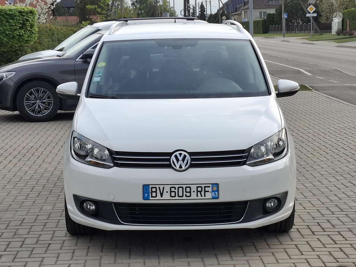 Volkswagen Touran - 8