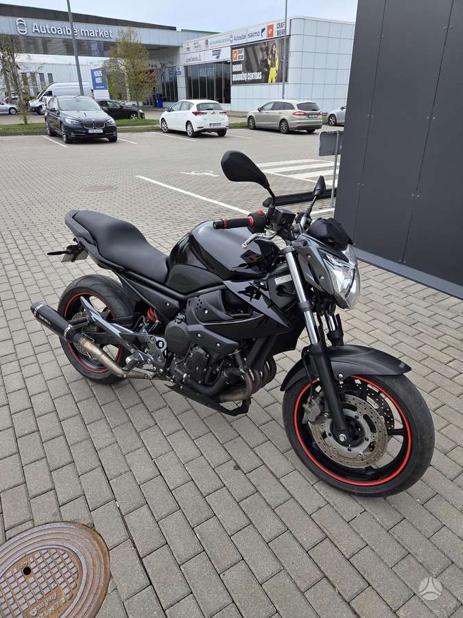 Yamaha XJ6 600cc, street / classic