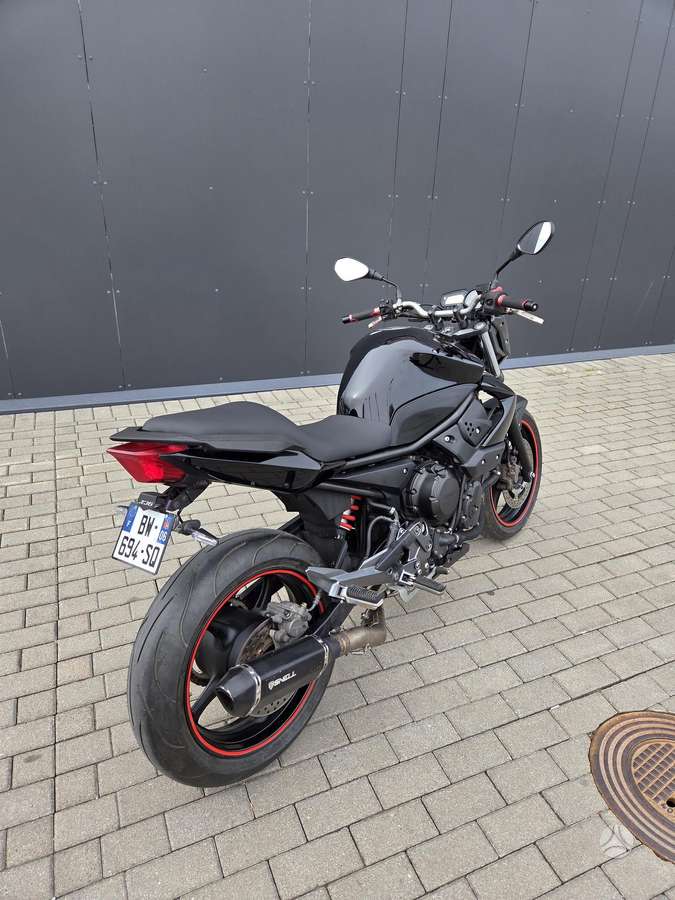 Yamaha XJ6 600cc, street / classic