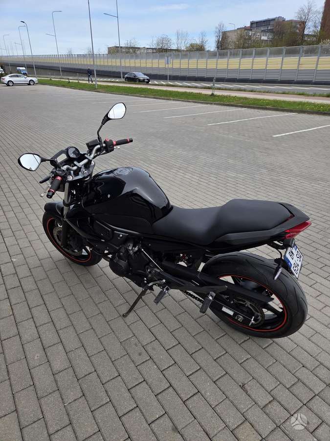 Yamaha XJ6 600cc, street / classic