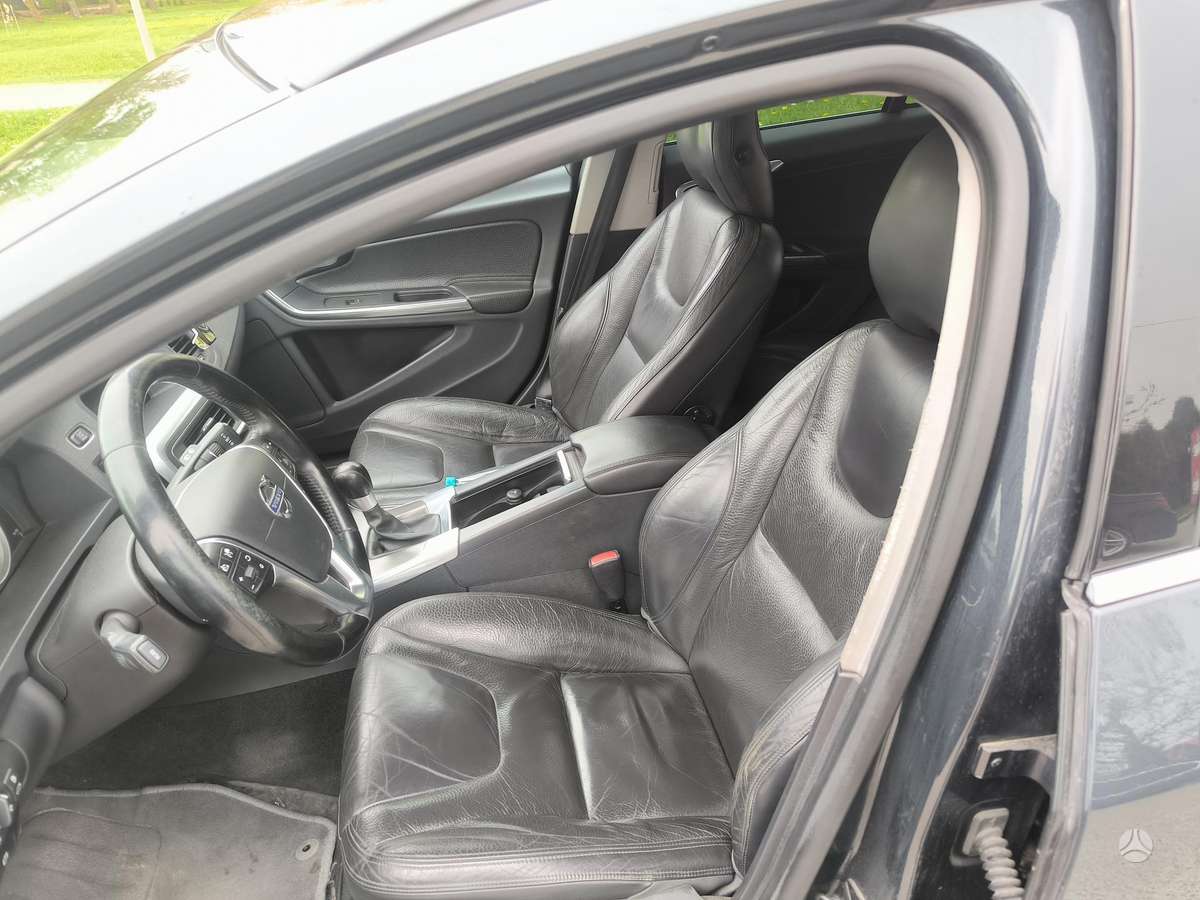 Volvo V60, 1.6 l., universalas