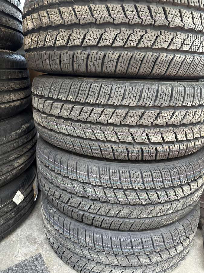 Continental Van Contact Winter, universalios 235/65 R16