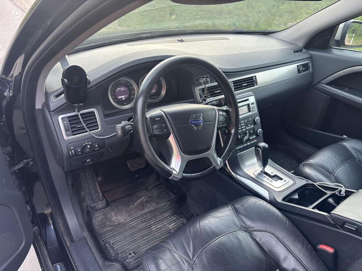 Volvo V70, 2.0 l., Универсал