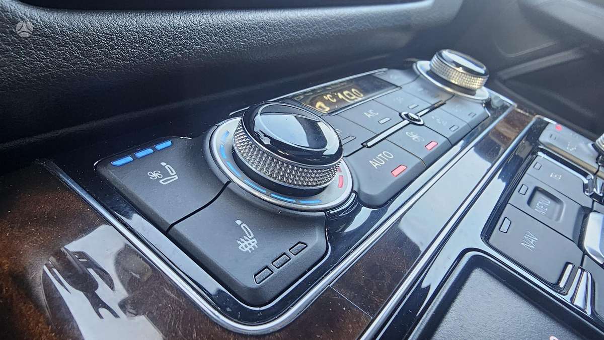Audi A8, 4.0 l., Седан