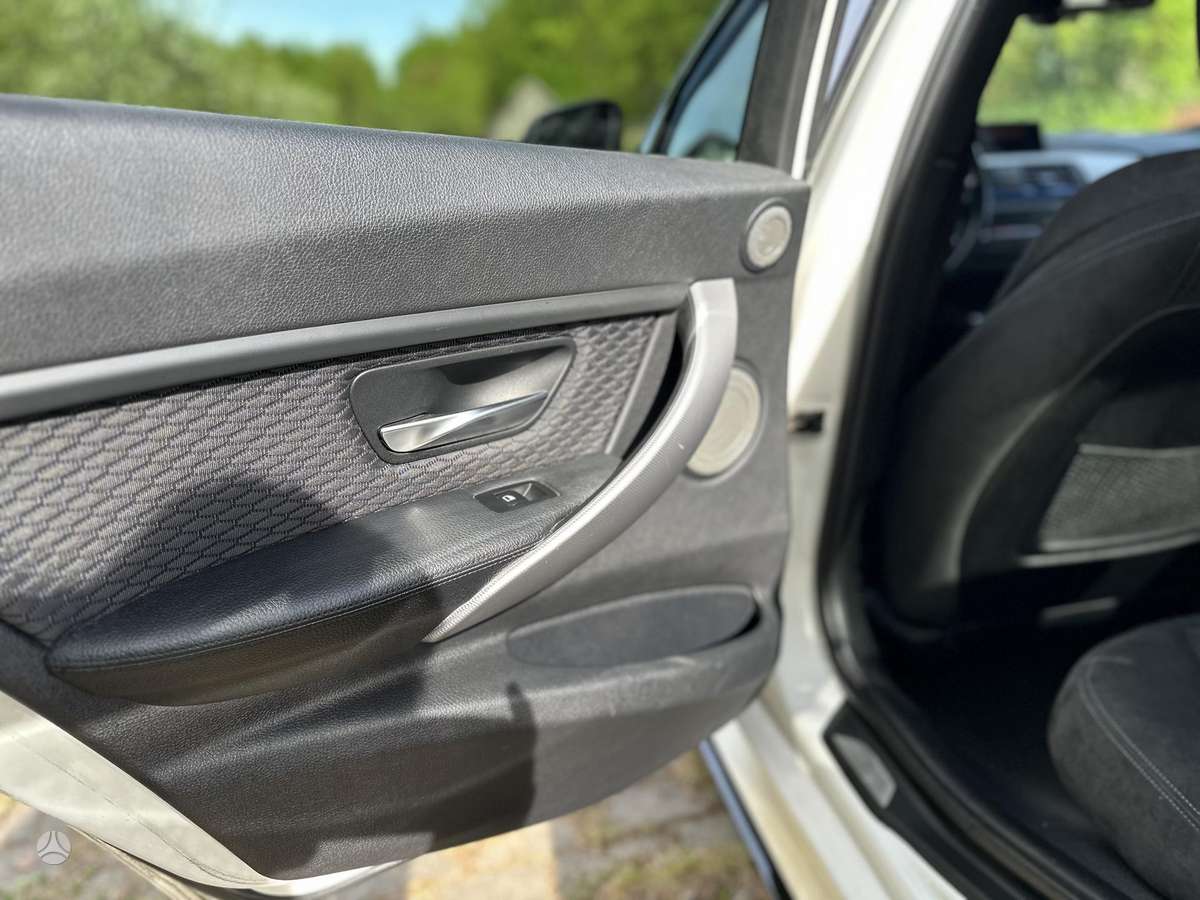 BMW 320, 2.0 l., Седан