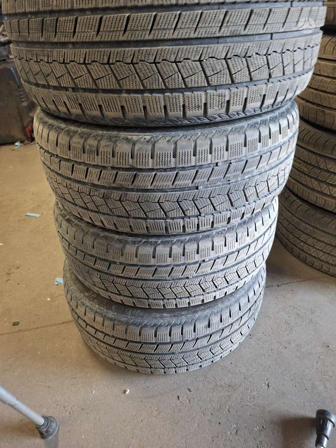 Rockblade, vissezonas 225/50 R17