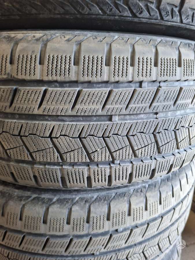 Rockblade, vissezonas 225/50 R17