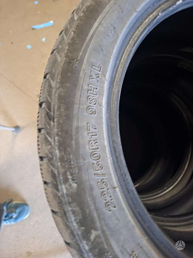 Rockblade, vissezonas 225/50 R17