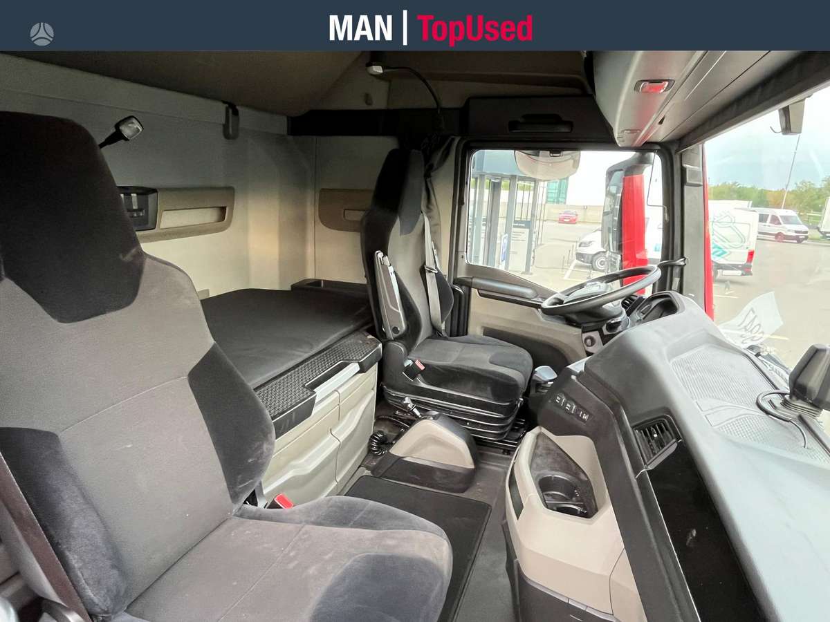 MAN 18.470 4x2 GX cab Retarder (9947), double sleeper