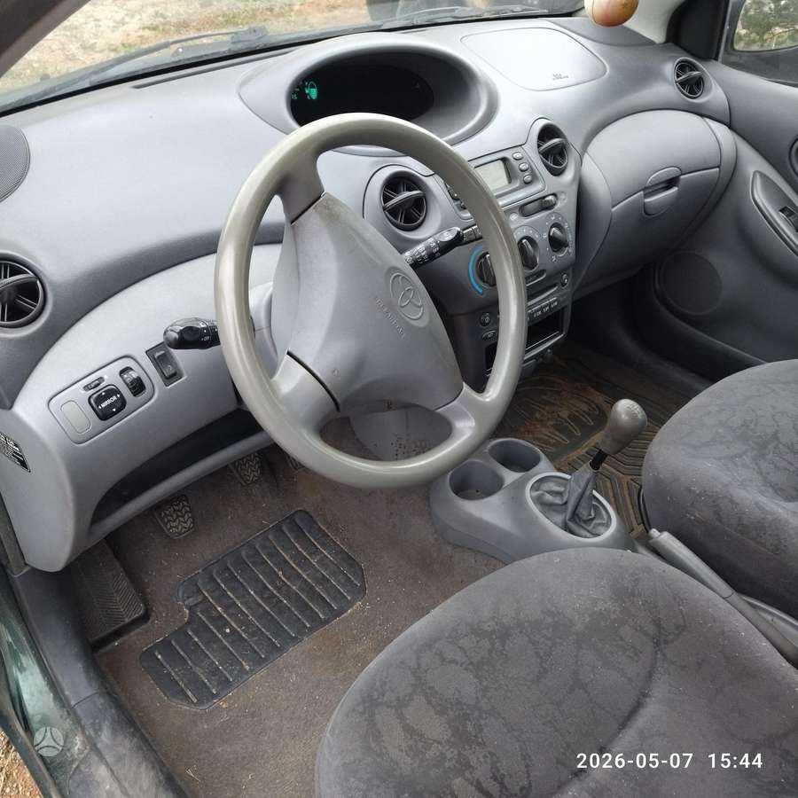 Toyota Yaris - 7