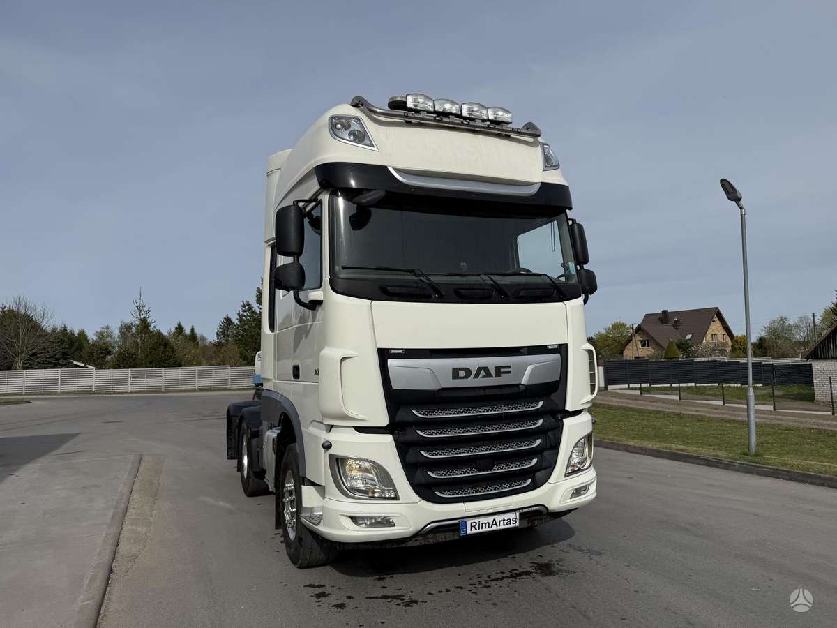 DAF XF530, double sleeper