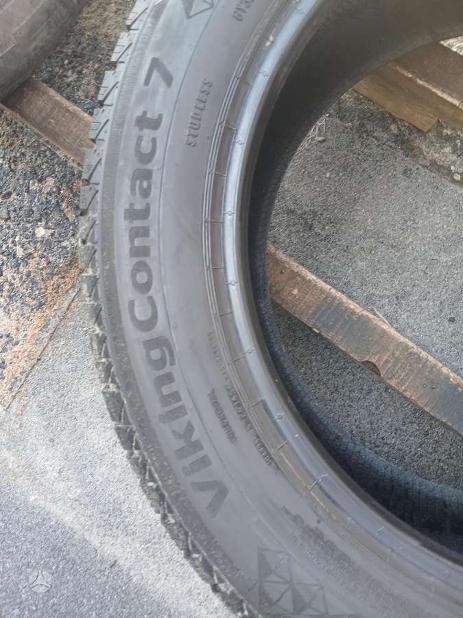 Continental, universalios 235/55 R18
