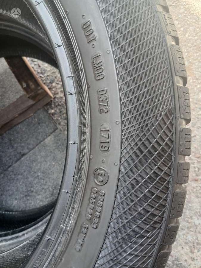 Continental, universalios 225/55 R17