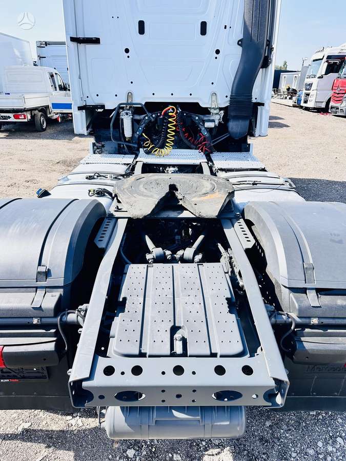 Mercedes-Benz 1845 Actros Big Space, double sleeper