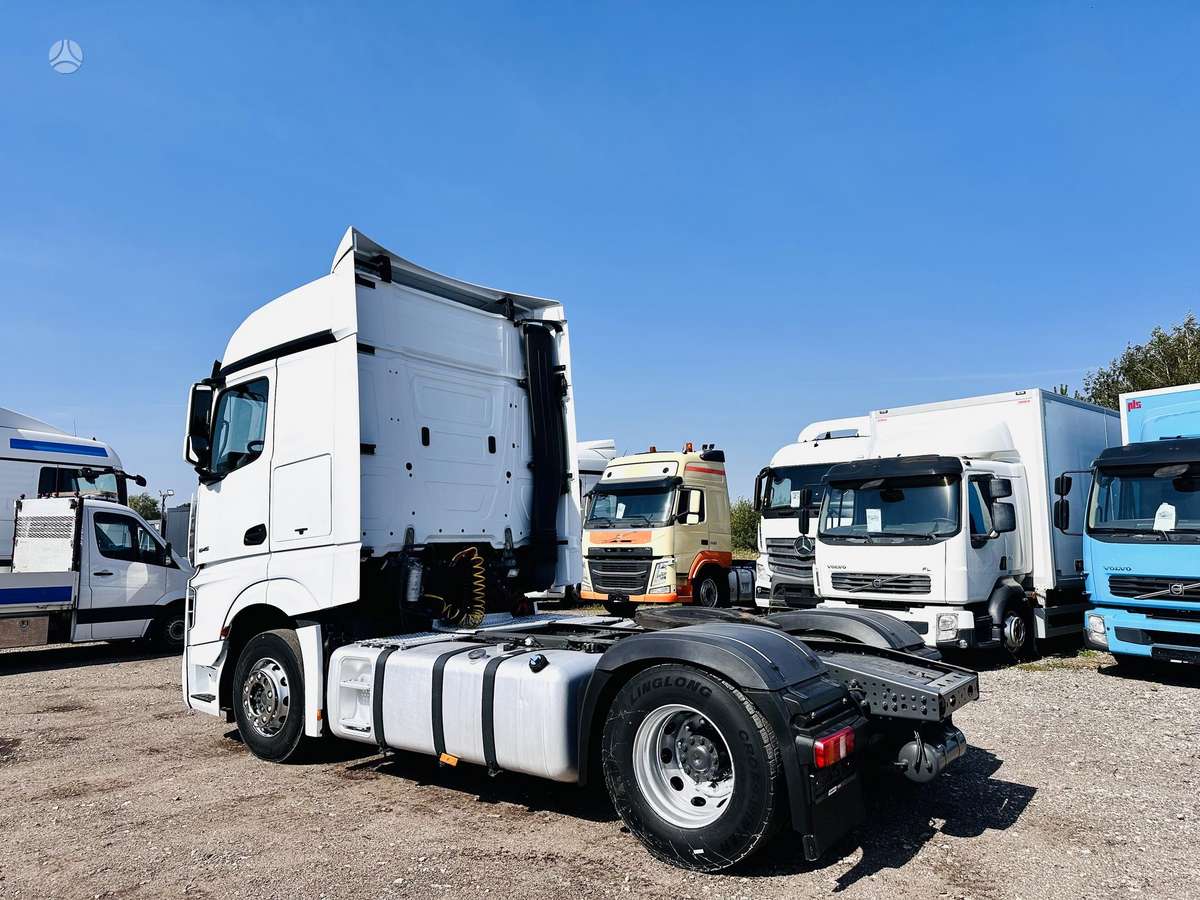 Mercedes-Benz 1845 Actros Big Space, double sleeper