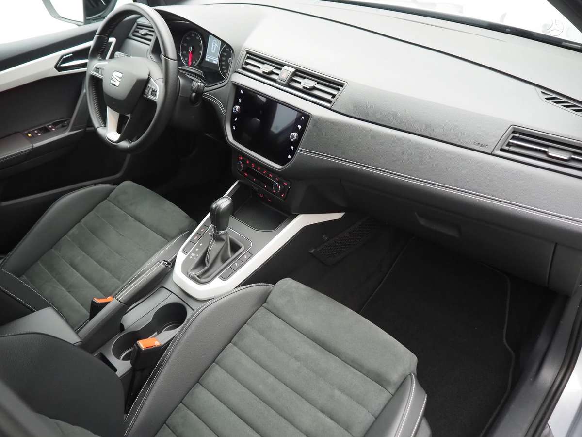 SEAT Arona - 12