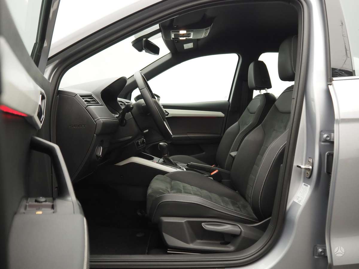 SEAT Arona - 8