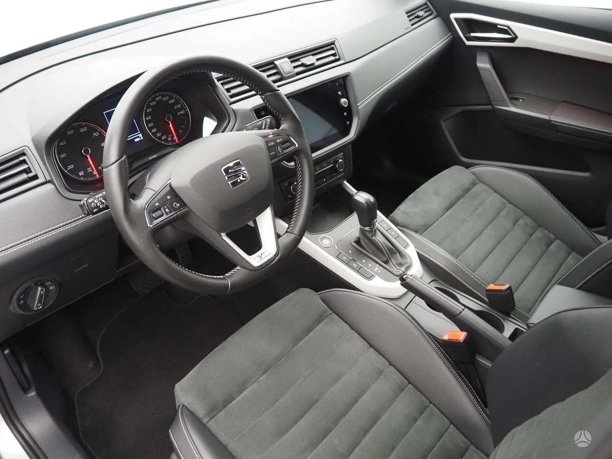 SEAT Arona - 9