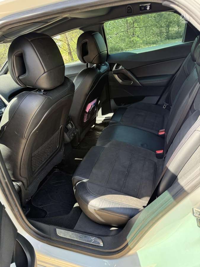 Citroen DS5, 1.6 l., Хэтчбек