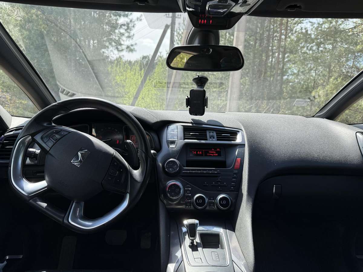 Citroen DS5, 1.6 l., hatchback