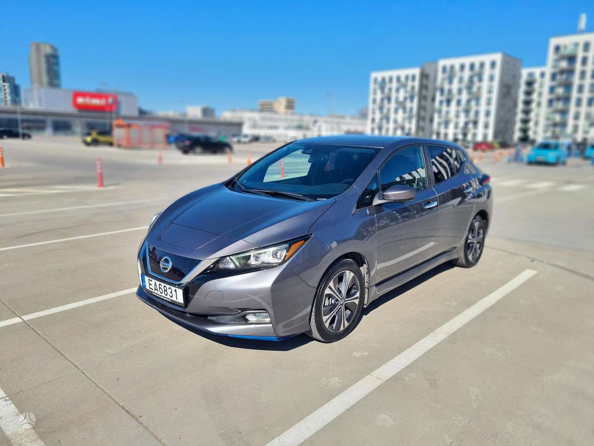 Nissan Leaf, 62 kWh, hatchback