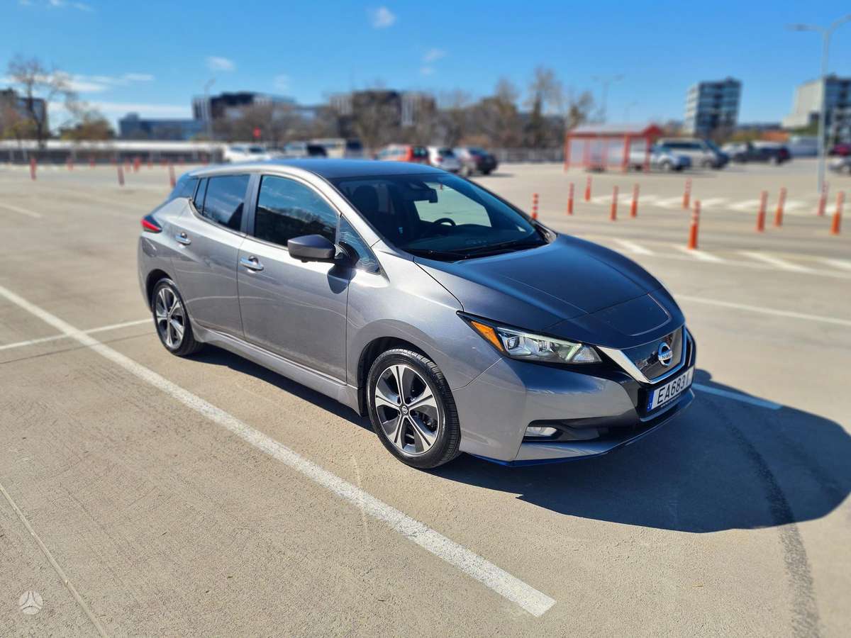 Nissan Leaf, 62 kWh, hatchback