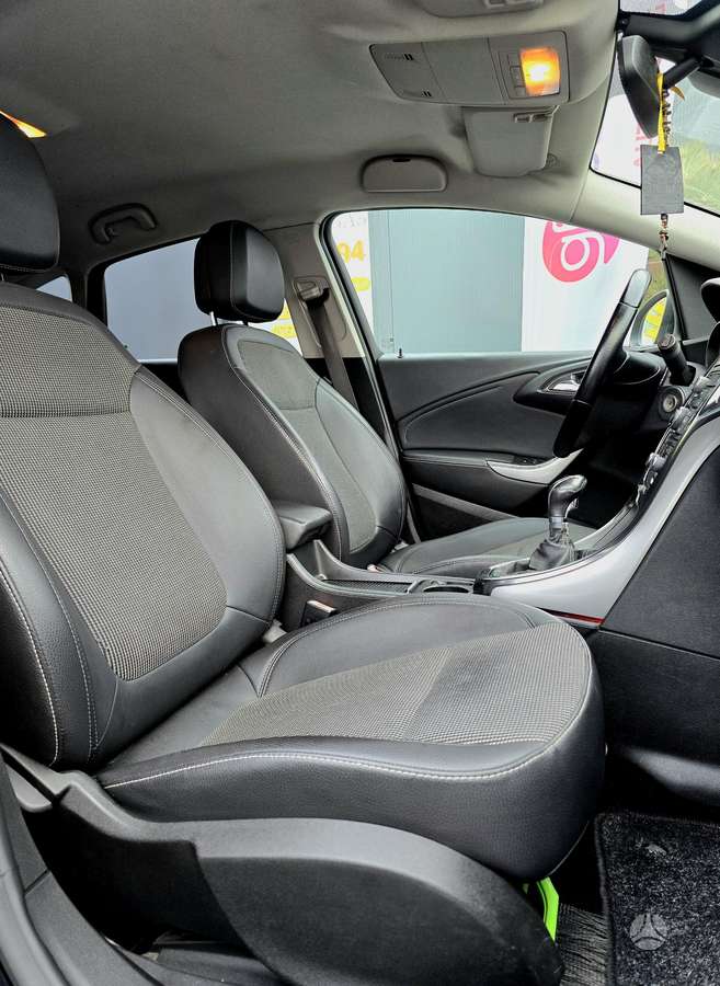 Opel Astra, 1.7 l., hatchback