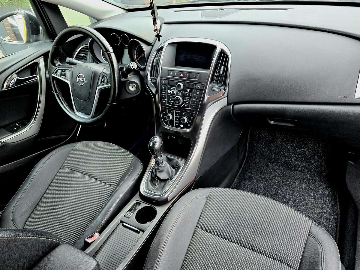 Opel Astra, 1.7 l., Хэтчбек