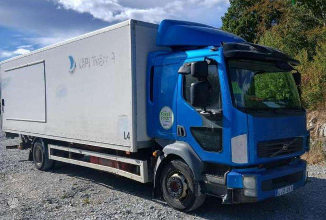 Volvo 240, box trucks / box vans