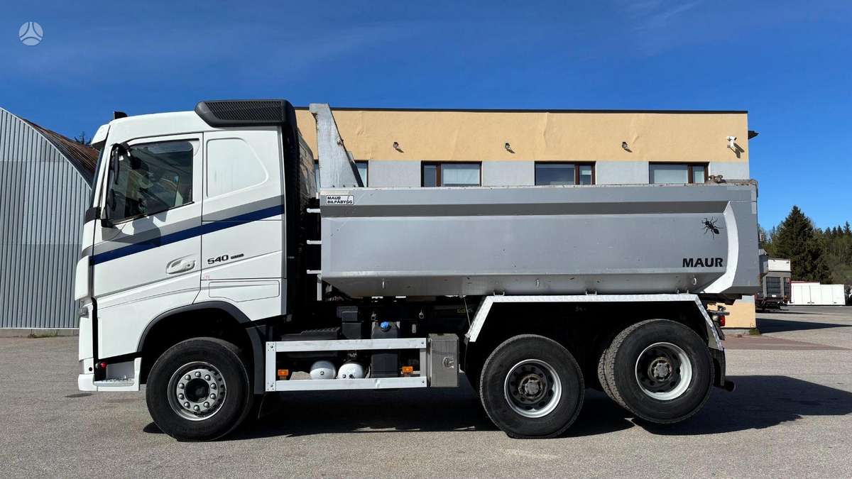 Volvo FH540, самосвалы