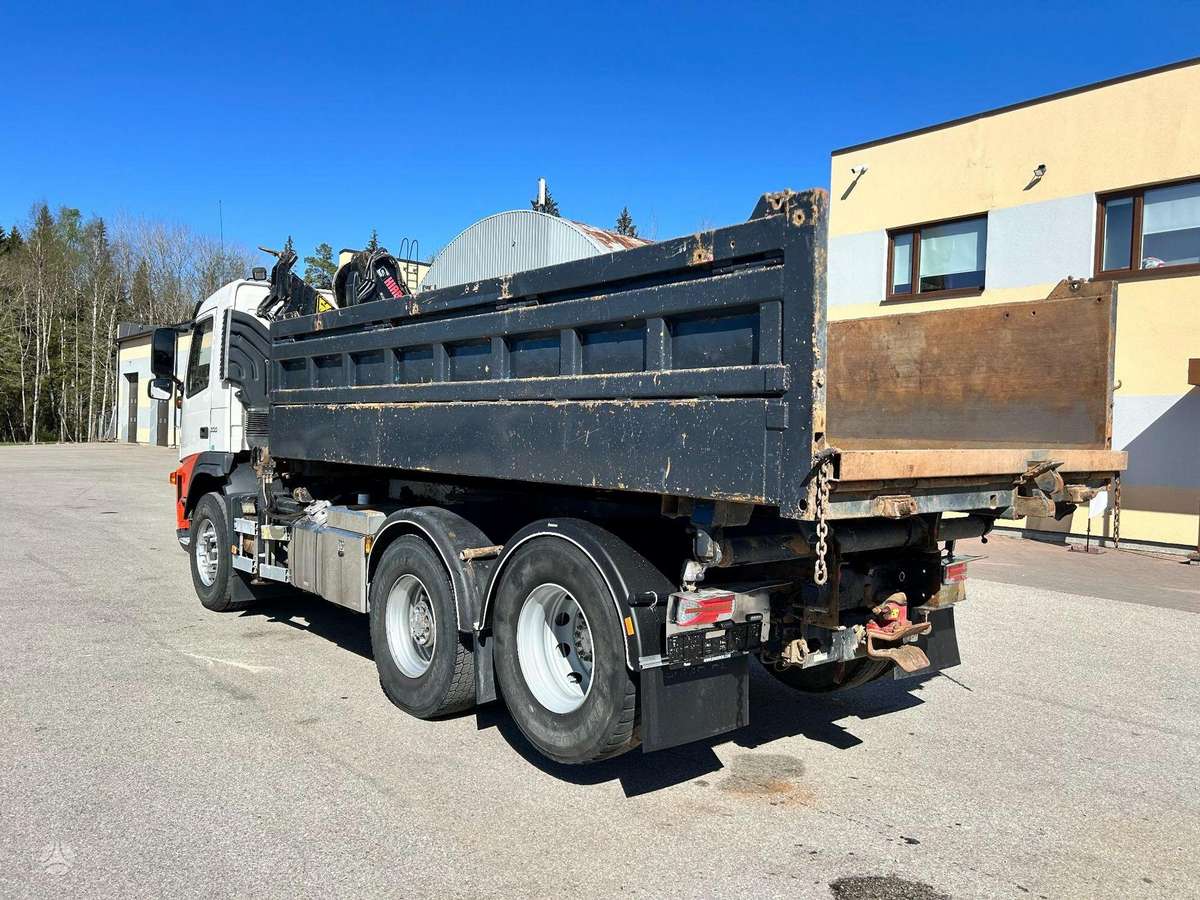 Volvo FM300, dumpers with crane