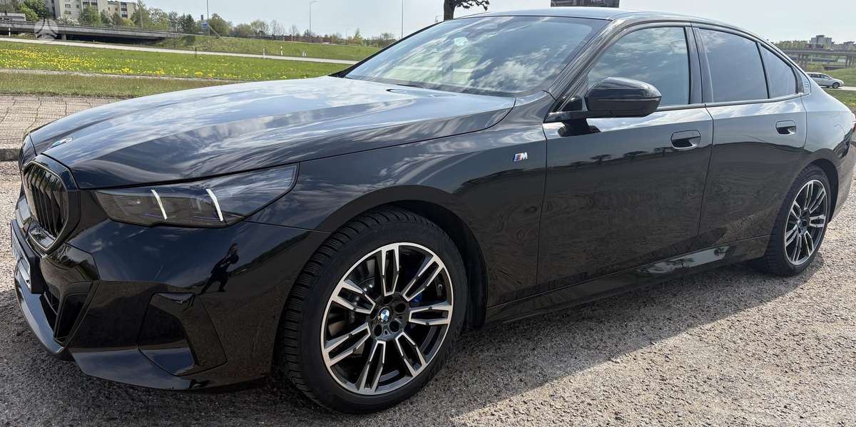 BMW 520, 2.0 l., Седан