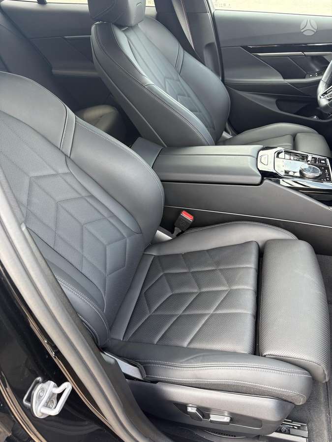 BMW 520, 2.0 l., Седан