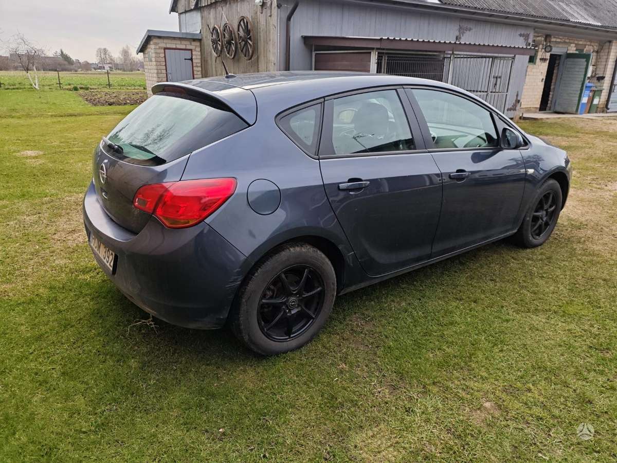 Opel Astra, 1.4 l., hatchback