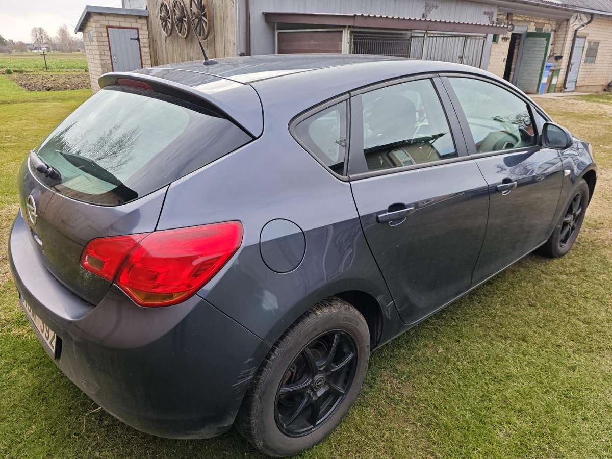 Opel Astra, 1.4 l., hatchback