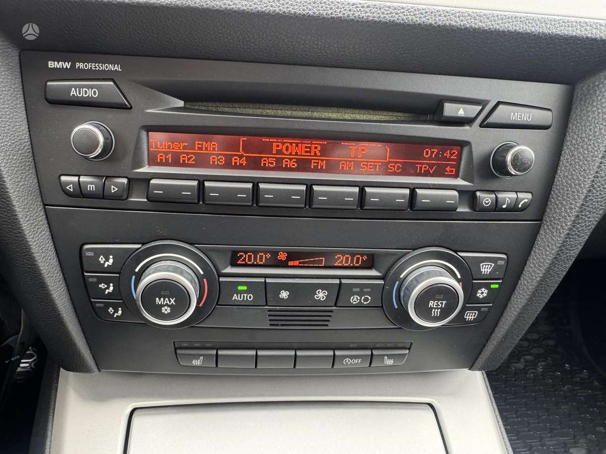 BMW 318, 2.0 l., Седан