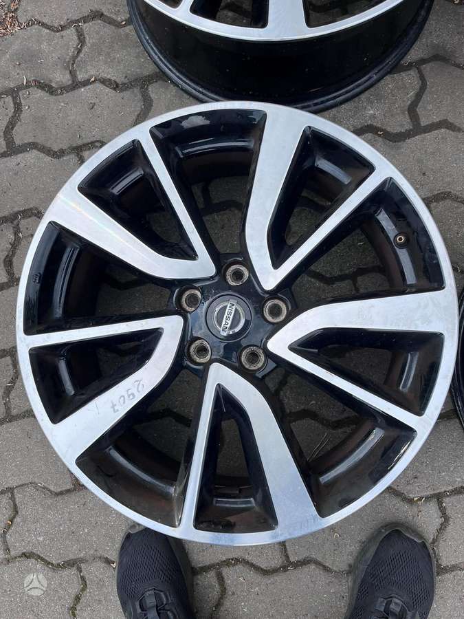 Nissan, light alloy, R19