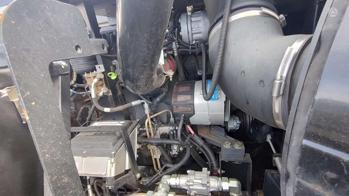 New Holland CX8080, комбайны