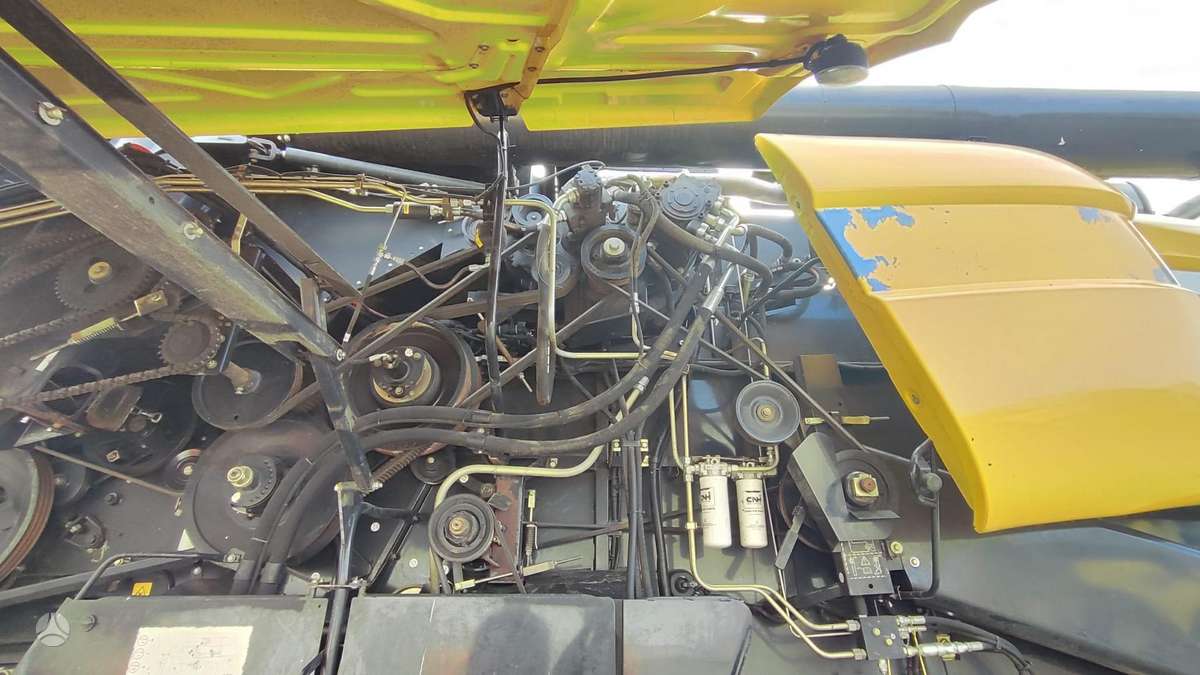 New Holland CX8080, комбайны