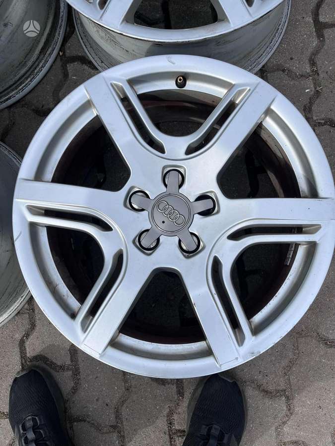 Audi, light alloy, R18