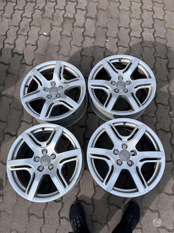 Audi, lengvojo lydinio, R18