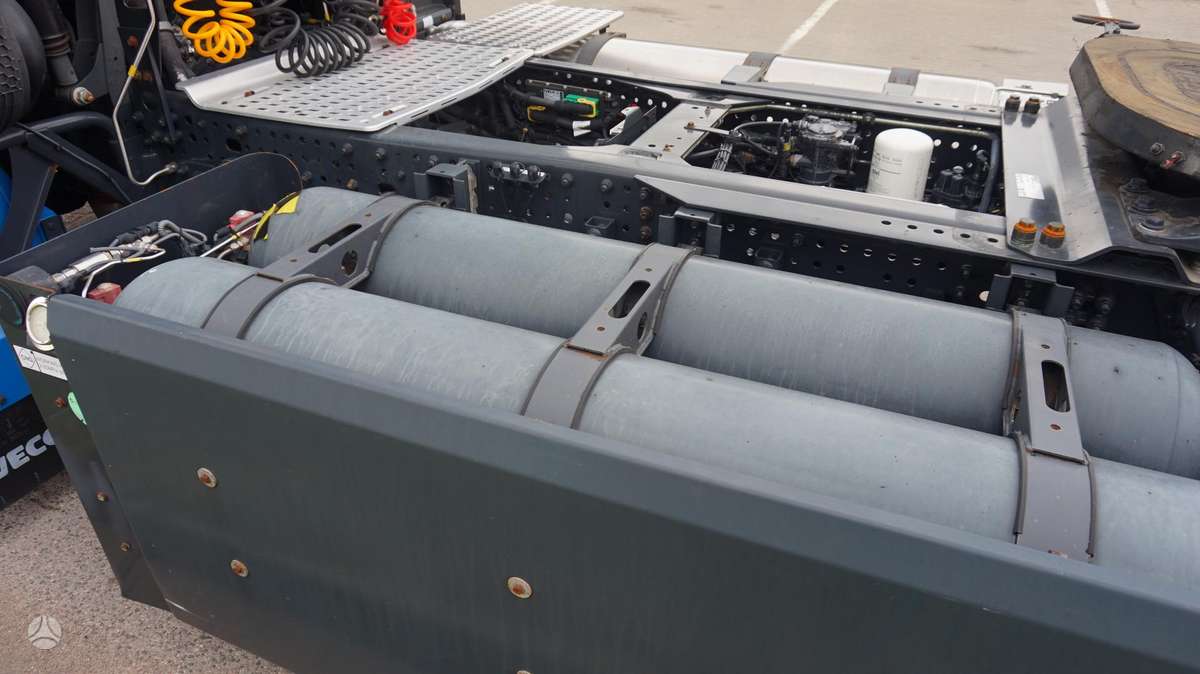 Iveco Stralis 460 Retarder CNG, single sleeper
