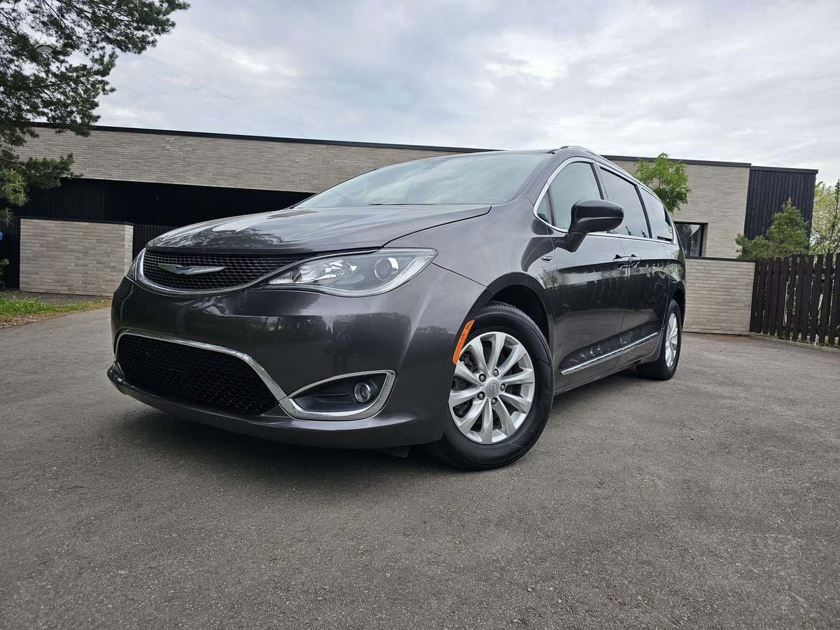 Chrysler Pacifica, 3.6 l., Минивэн